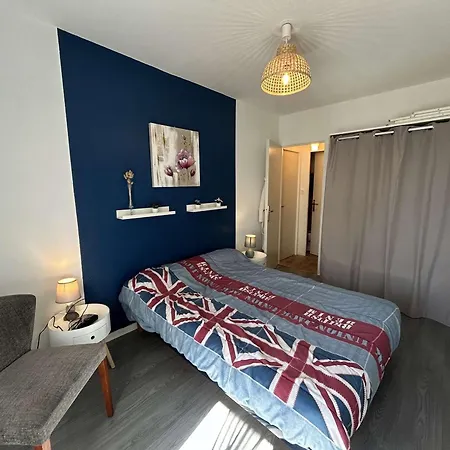 2 Pieces Avec Balcon, Proche Et Commerces - 4 Couchages - Fr-1-224c-129