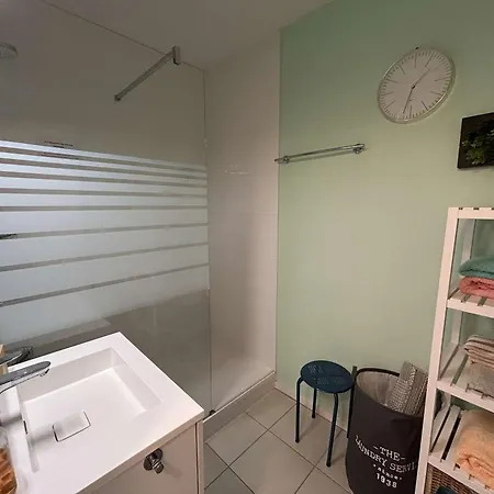 Apartment 2 Pieces Avec Balcon, Proche Et Commerces - 4 Couchages - Fr-1-224c-129