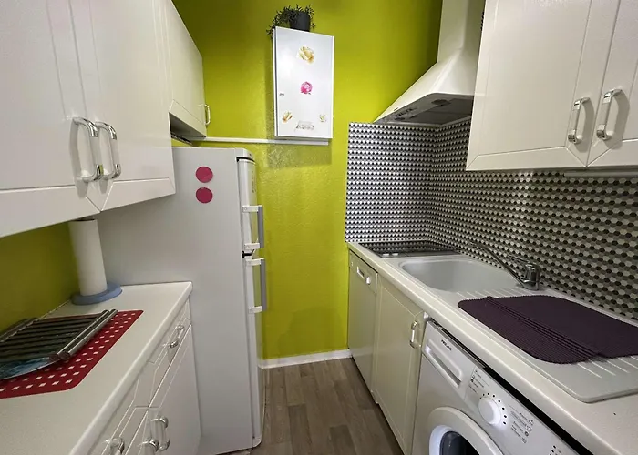 2 Pieces Avec Balcon, Proche Et Commerces - 4 Couchages - Fr-1-224c-129 * Saint-Hilaire-de-Riez